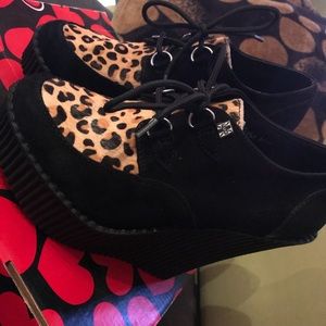 TUK creeper wedges